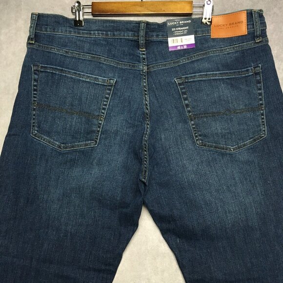 Lucky Brand Mens 221 Straight Fit Blue Jeans size 40x32 - Picture 4 of 14